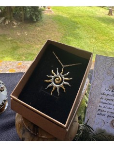 EL AMULETO DEL SOL Y LA LUNA